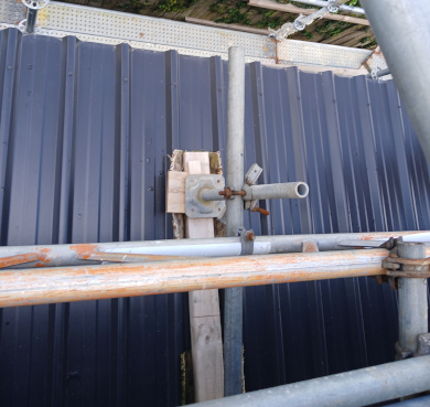 Photo showing scaffolding with pan-support